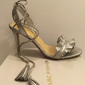 New in Box Marc Fisher Tassel Ankle Straps Size 9